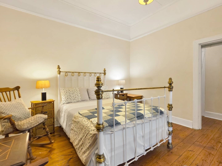 3 Bedroom Property for Sale in Sea Point Western Cape